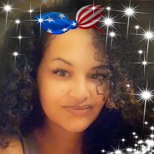 Meet your Posher, Stacy